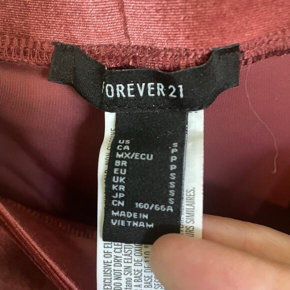 NWT Forever 21 Party Red Velvet Elastic Waist Leggings Pull-On Skinny Size Small - Picture 6 of 7